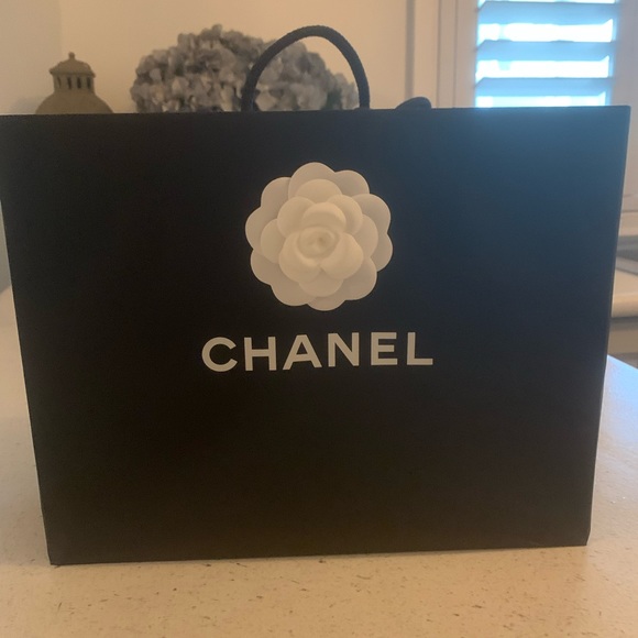 Chanel Black Quilted Loafers - Picture 2 of 11